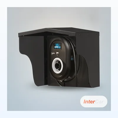 Auvent de protection en aluminium noir InterCar fixé au-dessus d'une wallbox murale